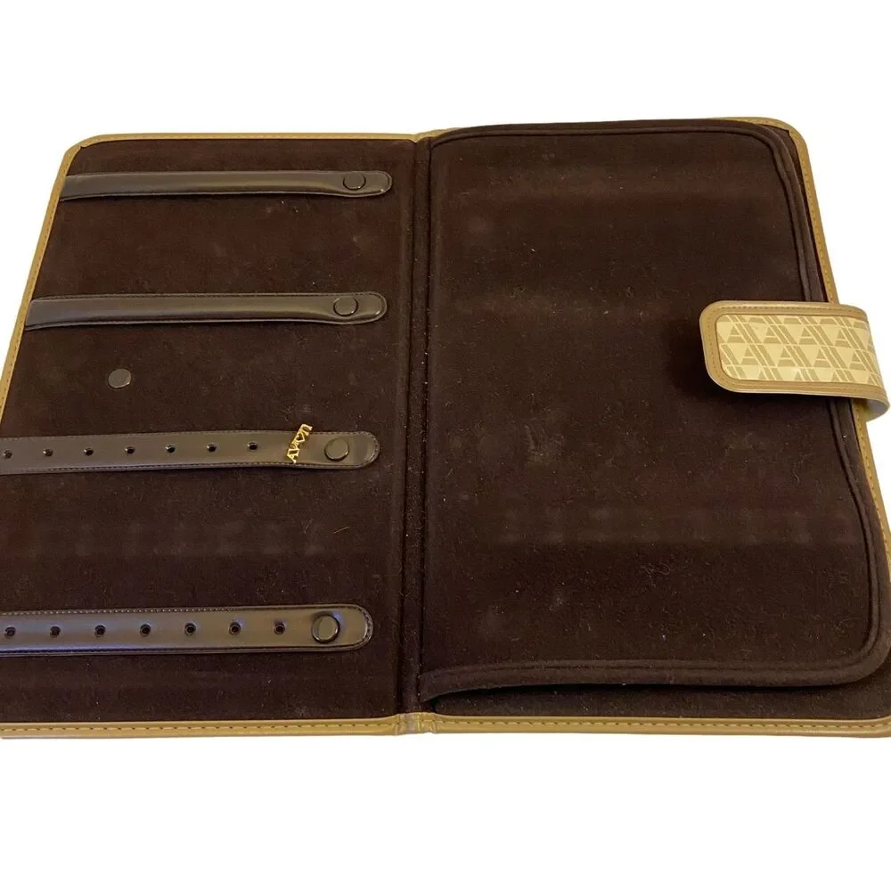 #6271 Avon Vintage Representative Jewelry case Beige 1970s